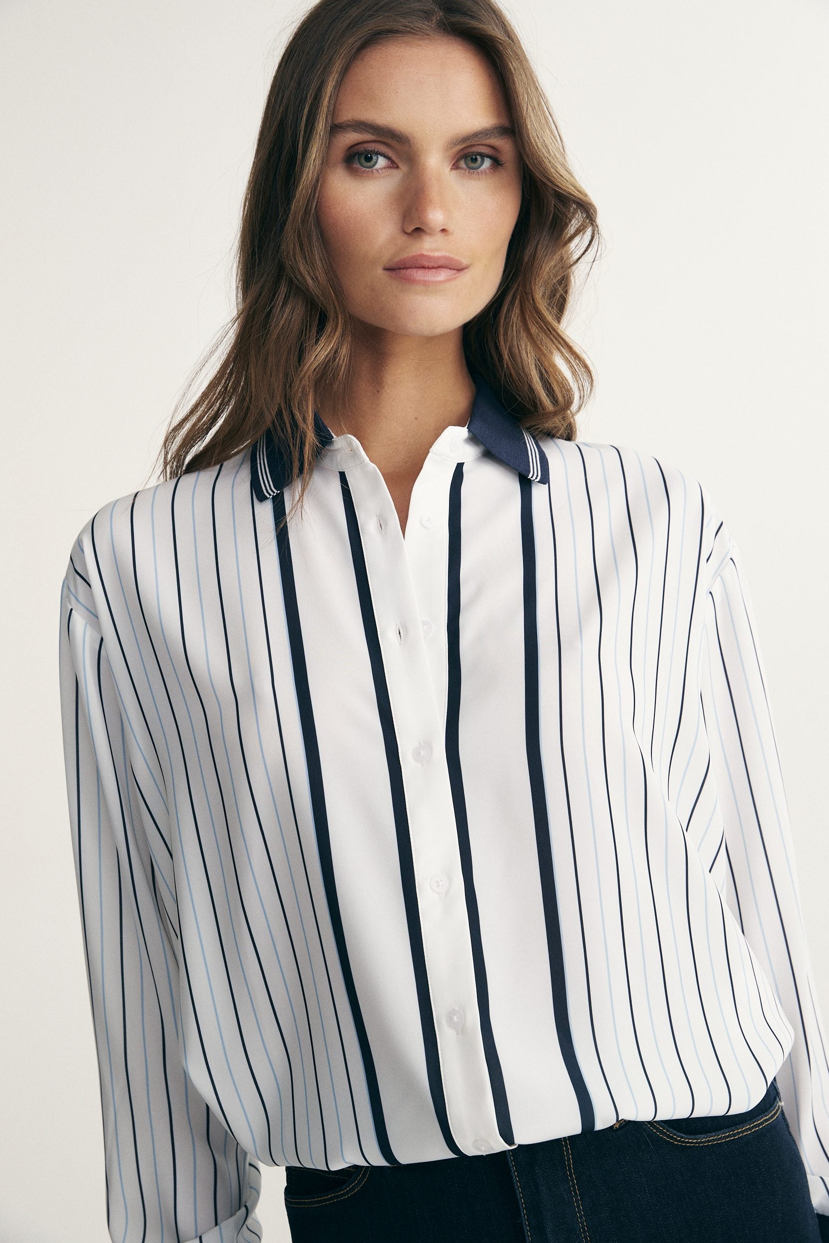 Printed shirt with drawstring