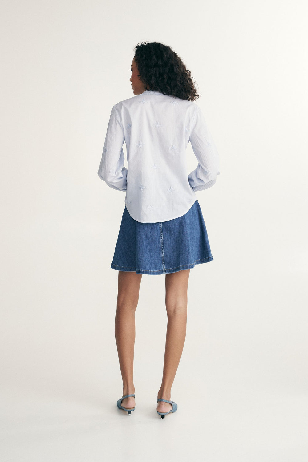 Chemise manche bouffante avec broderie