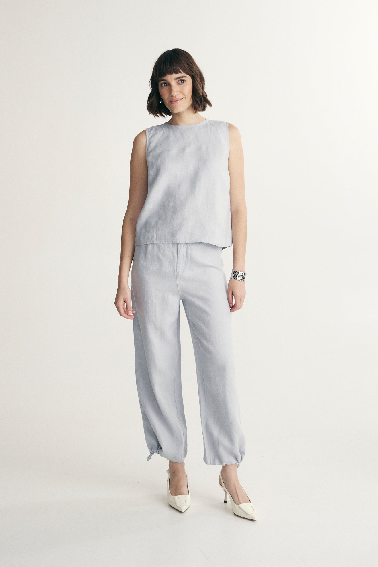 Sleeveless linen top