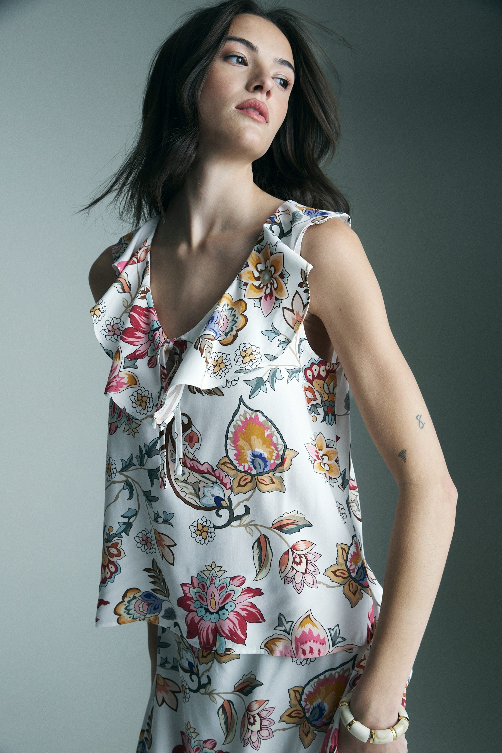 Top with frills