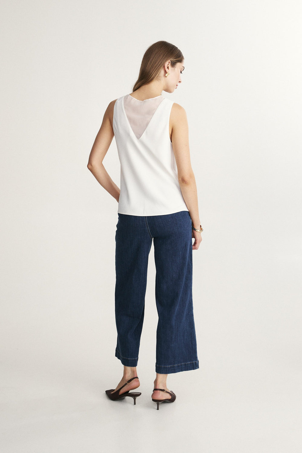 V-neck sleeveless top