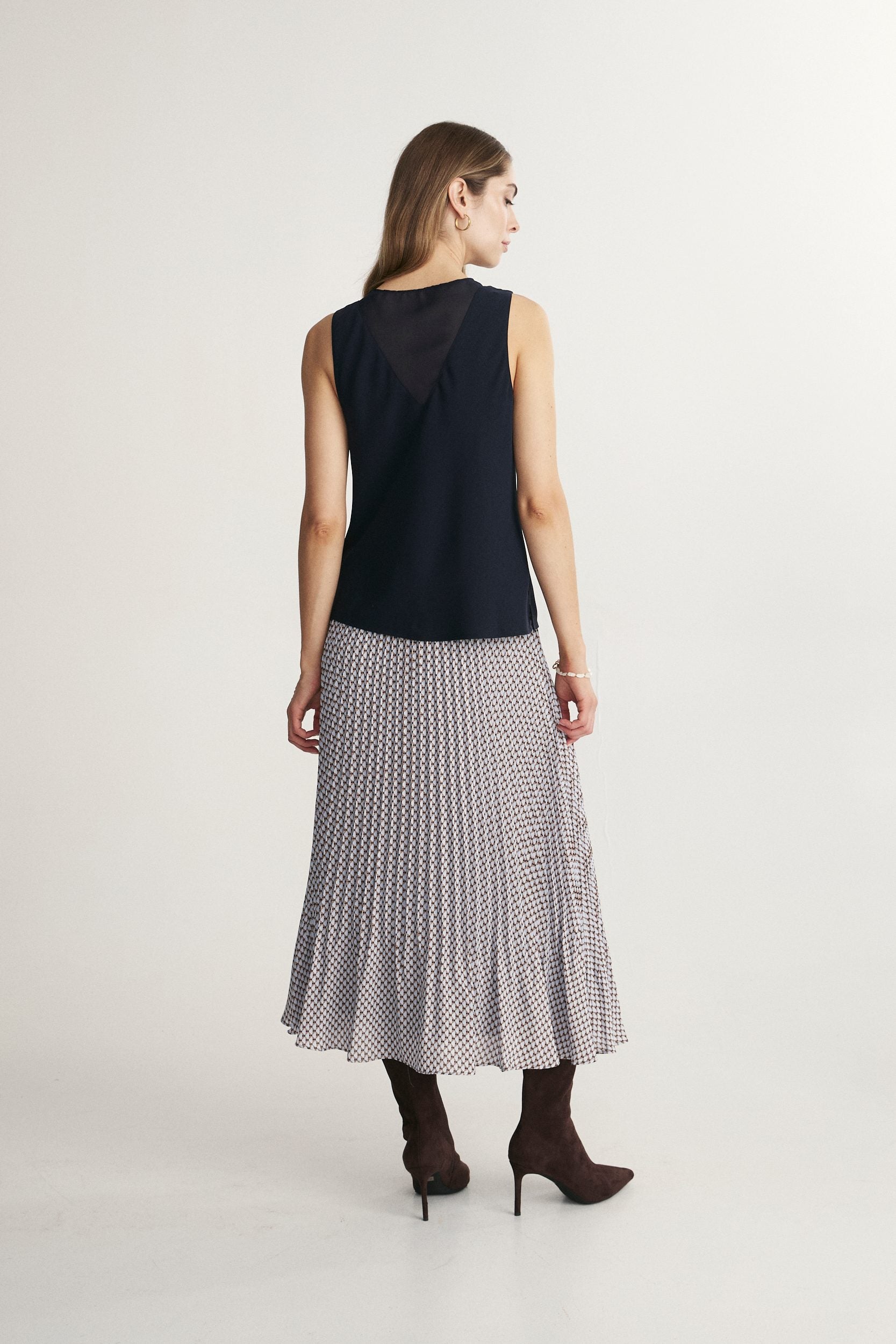 V-neck sleeveless top