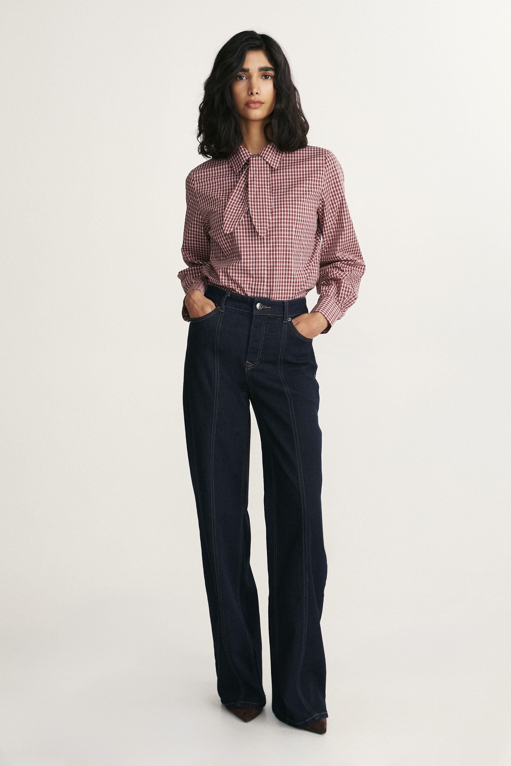 fitted plaid shirt with detachable bow collar