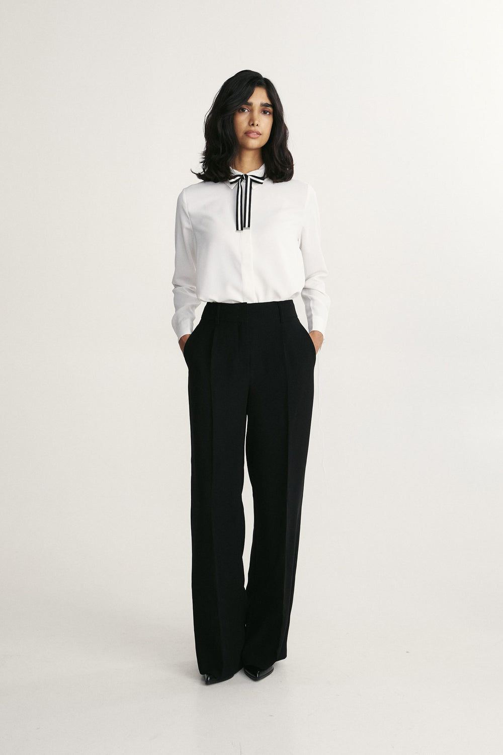Shirt with removable rubban