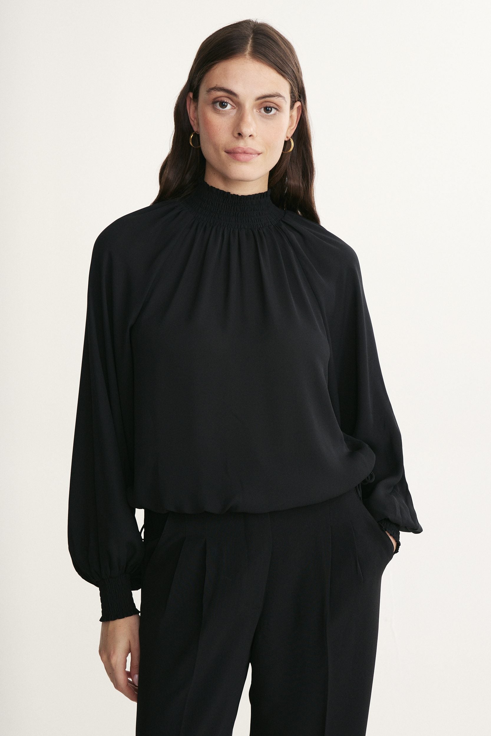 Blouse à manches ballon et détails froncés