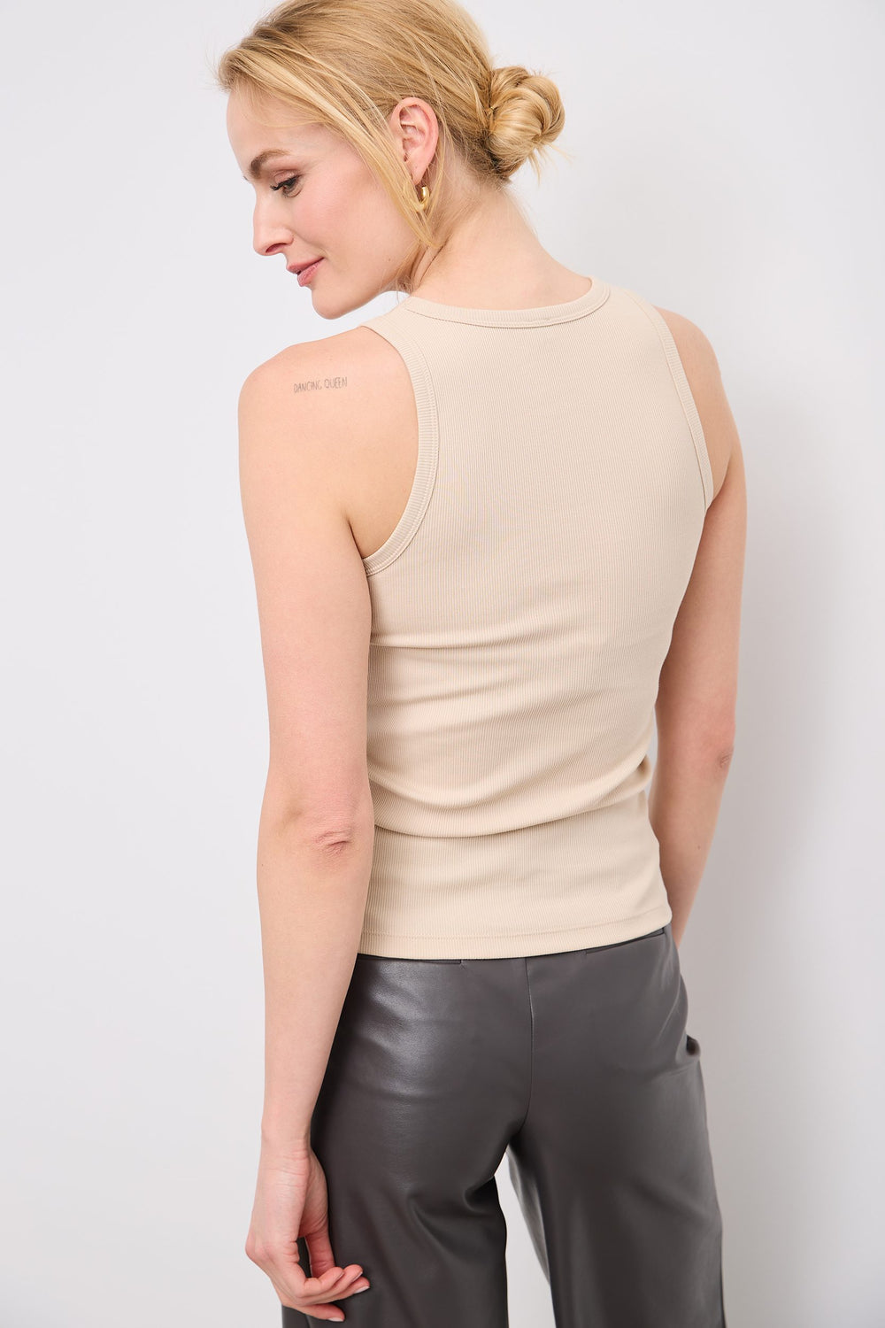 Sleeveless rib top