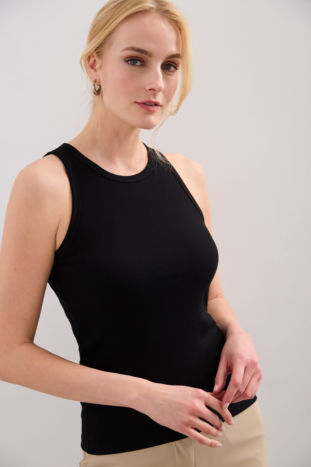 Sleeveless rib top