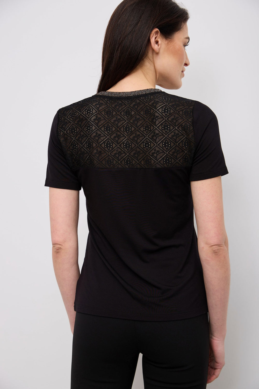 T-shirt col V avec dentelle