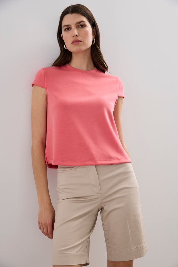 Boxy t-shirt with cap sleeves