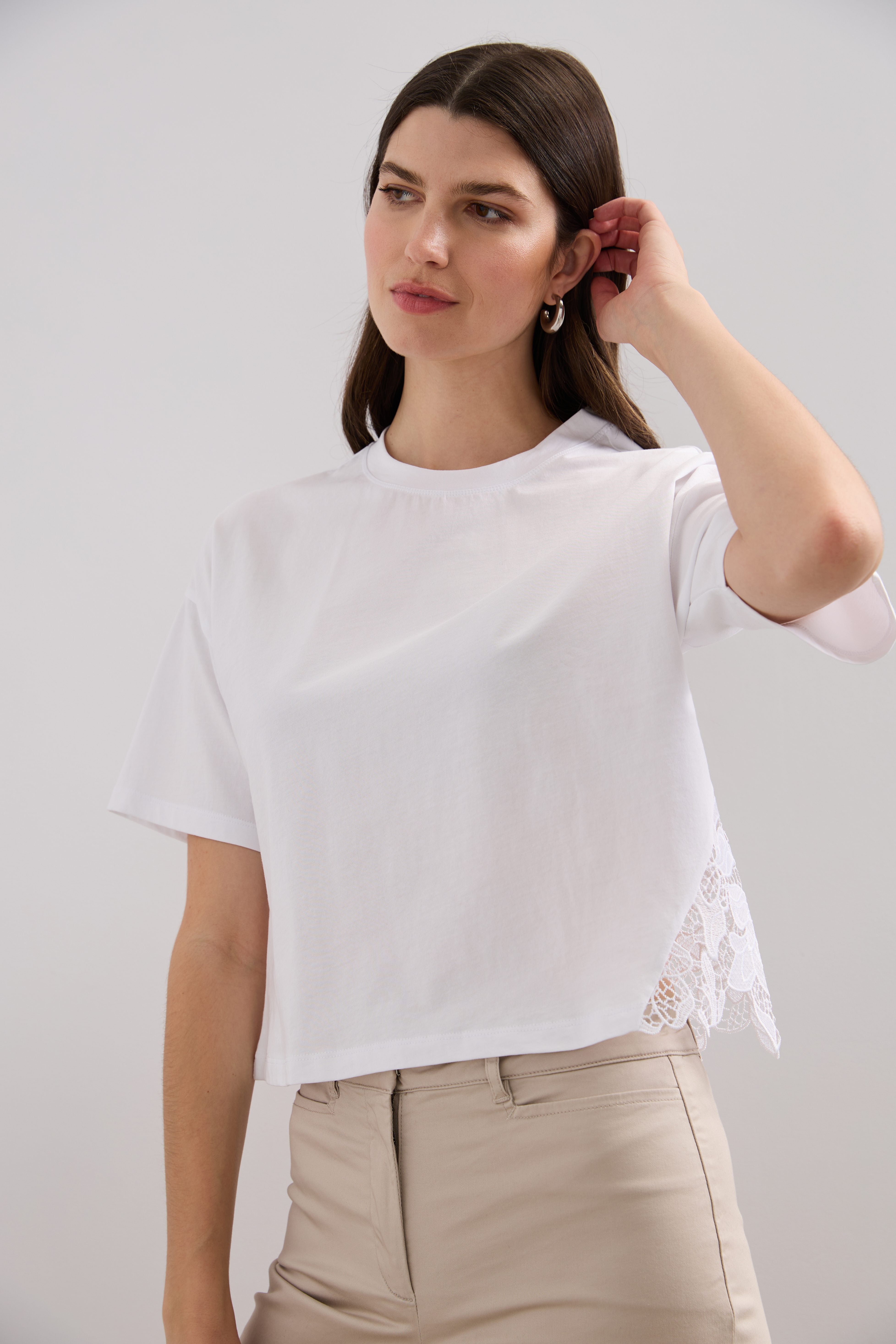 Short t-shirt with crochet detail