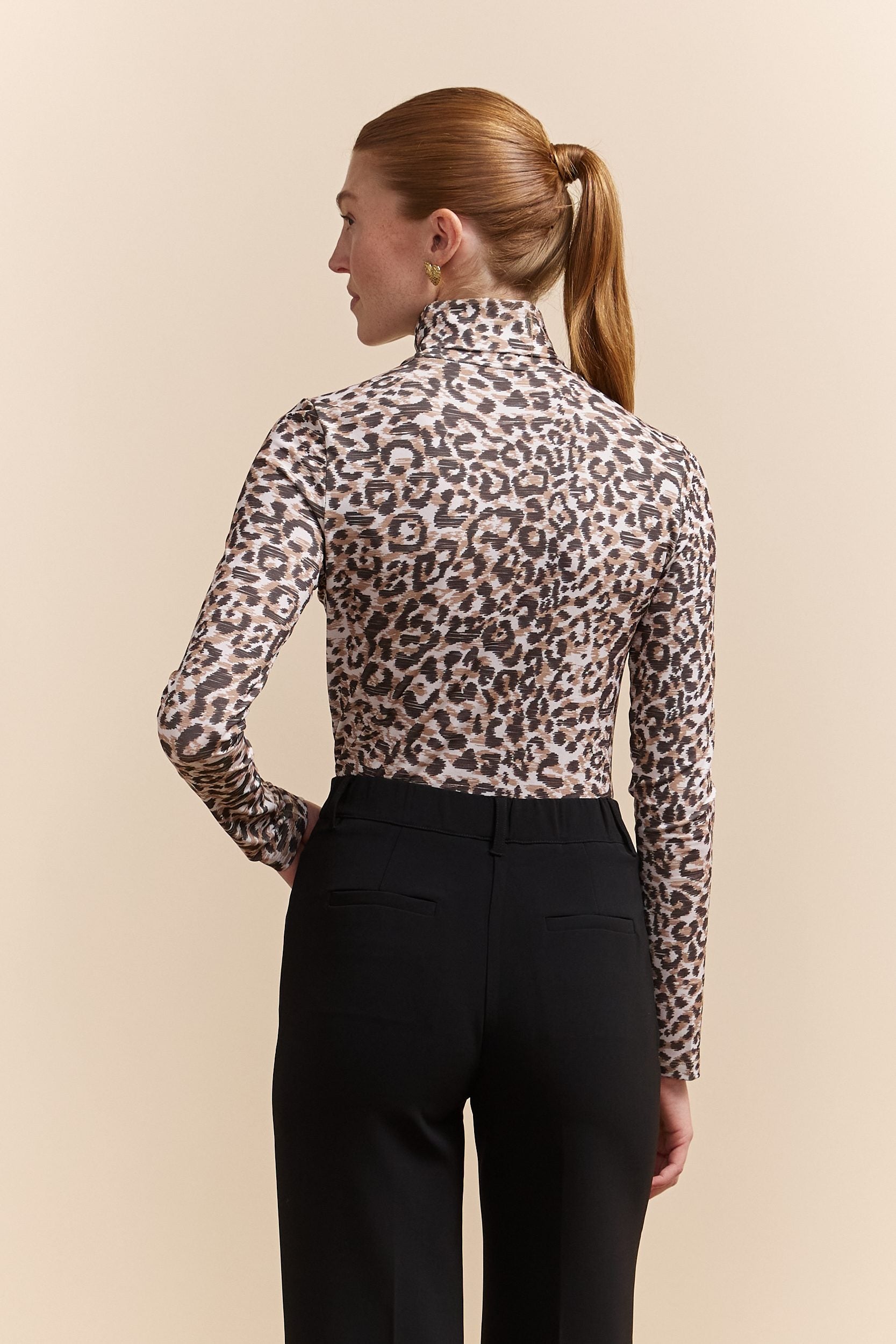 Leopard t shirt turtle neck