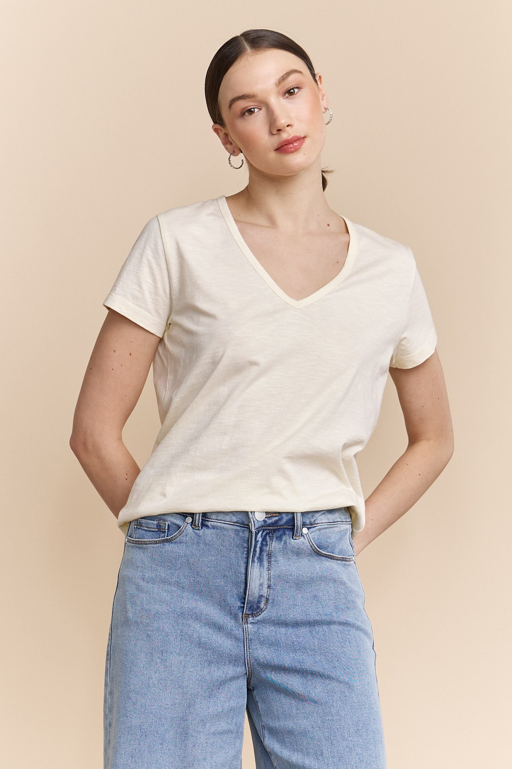 Basic V neck t-shirt