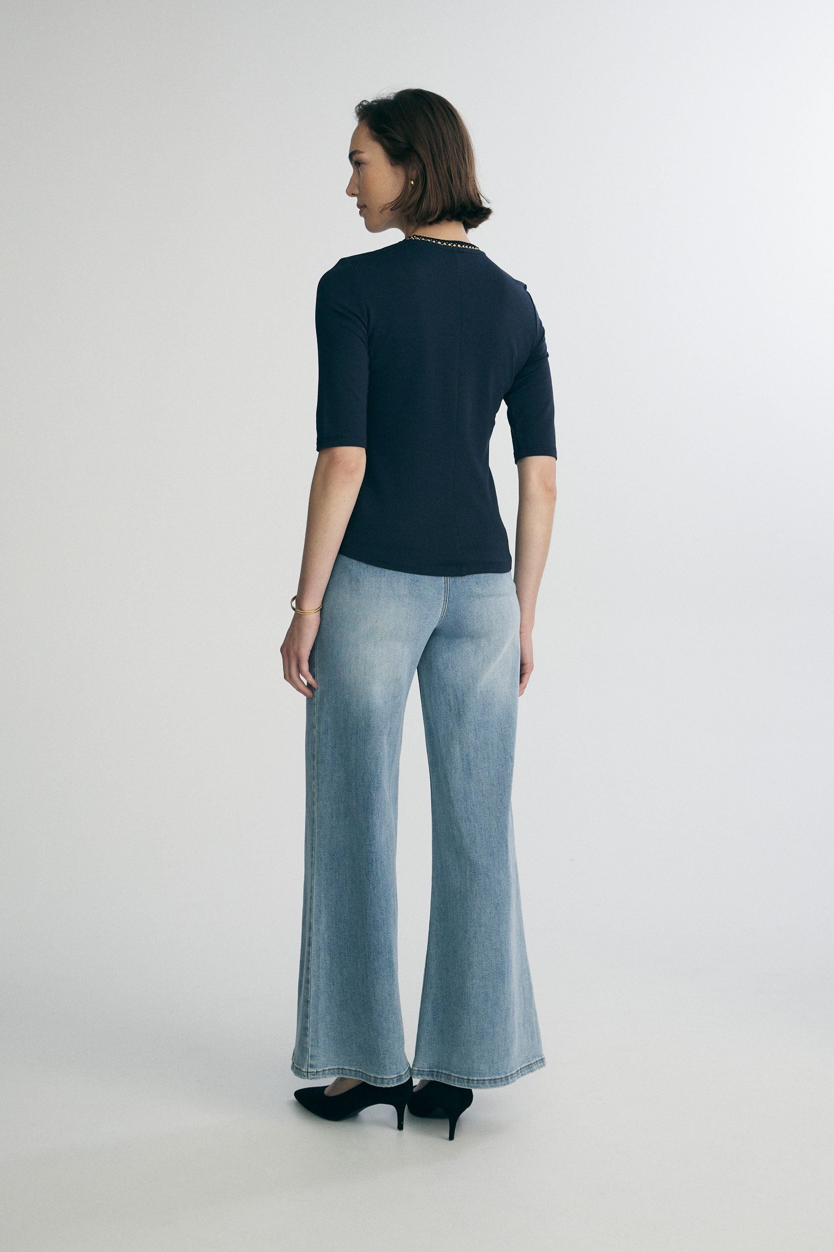 Basic crew neck T-shirt