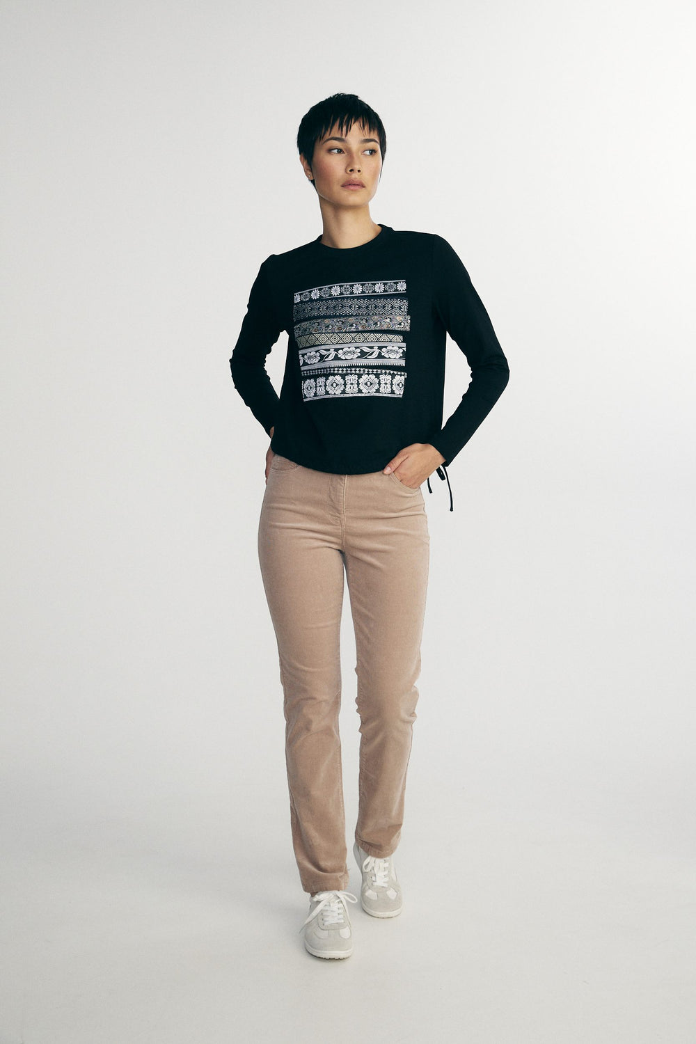 Crew neck top with applied ribbon