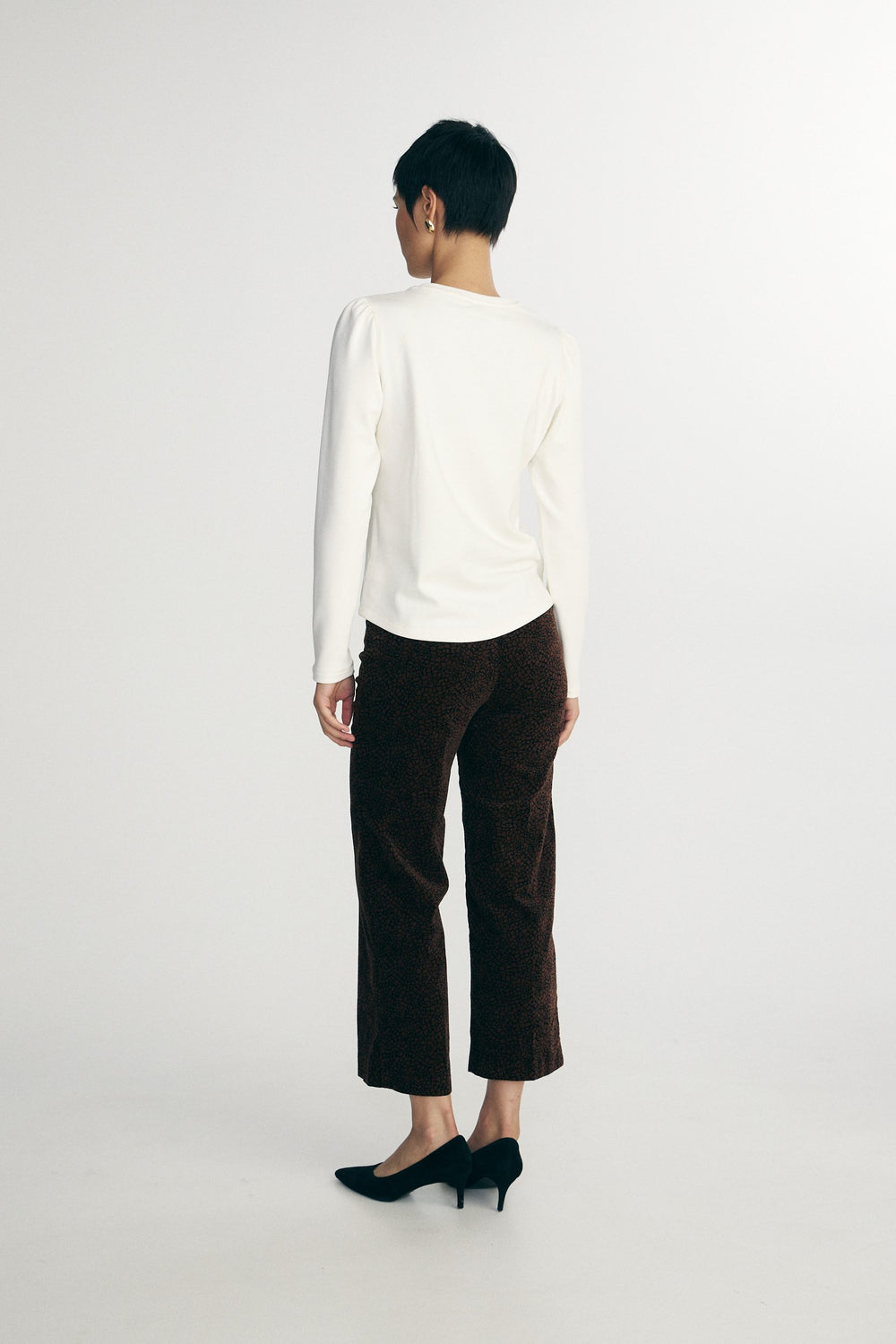 Crew neck shirt with puffy sleeve