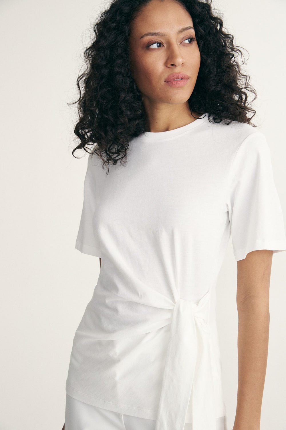 T-shirt avec noeud