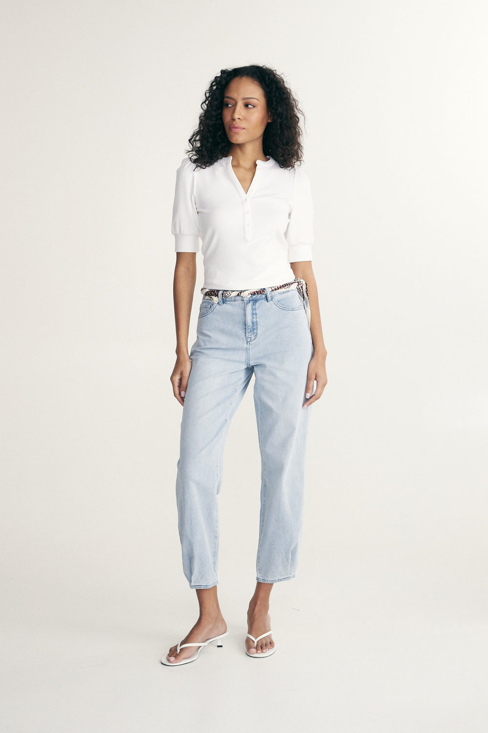 Haut col henley à manches bouffantes