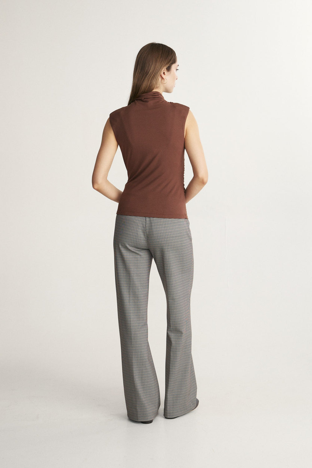 Fitted mock neck jersey top