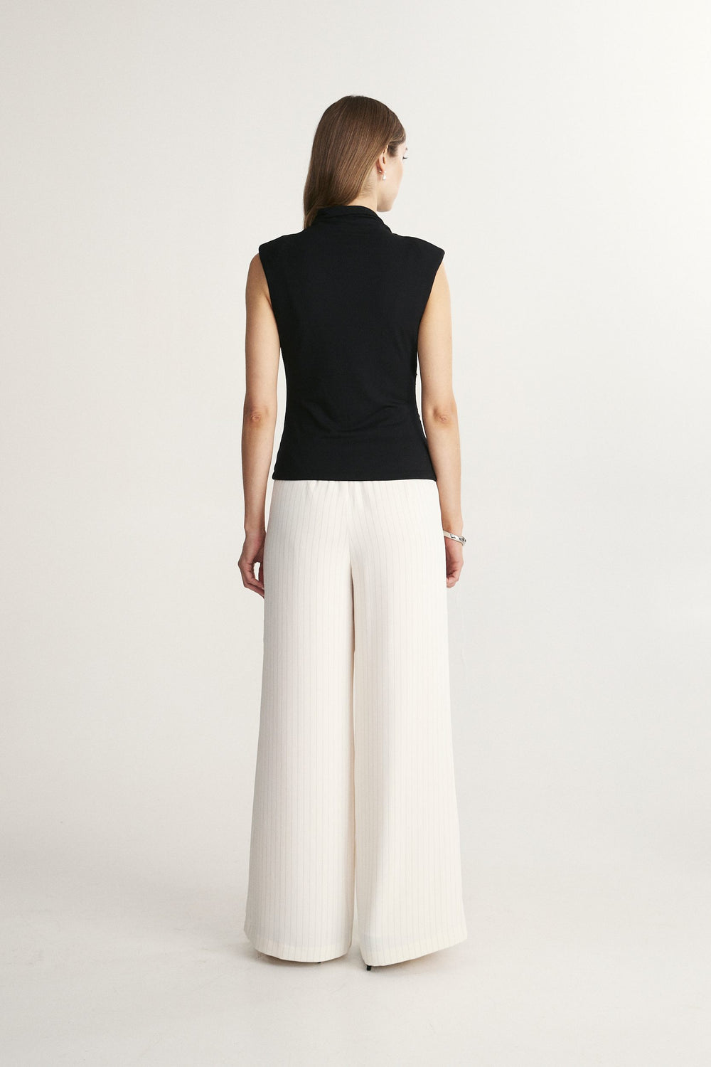 Fitted mock neck jersey top