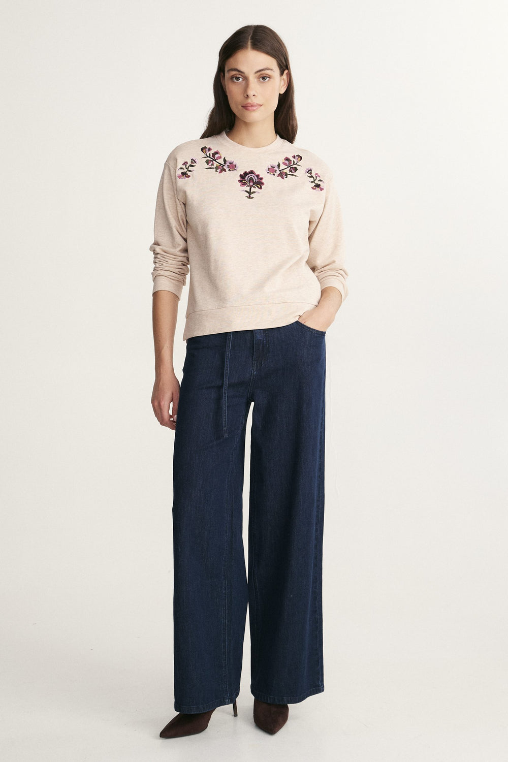 Floral embroidered sweatshirt