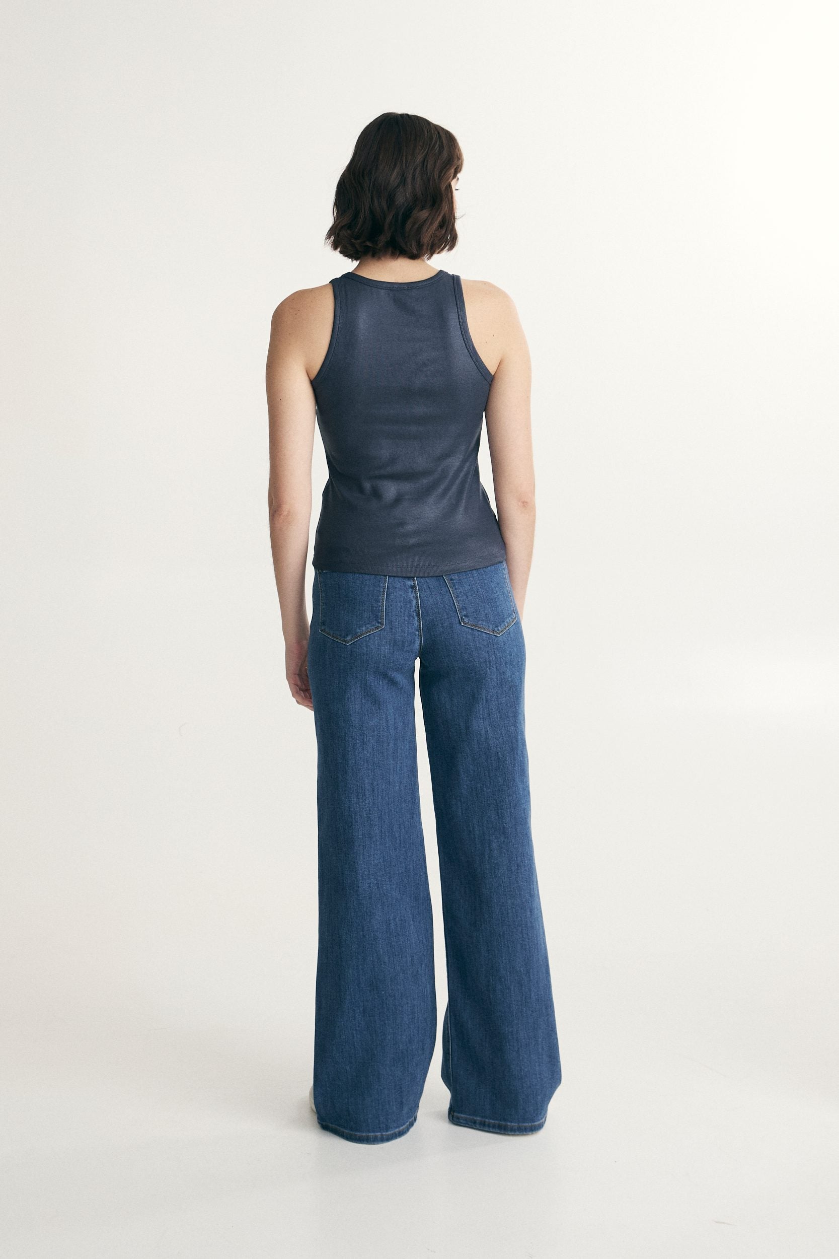 Ribbed sleeveless top