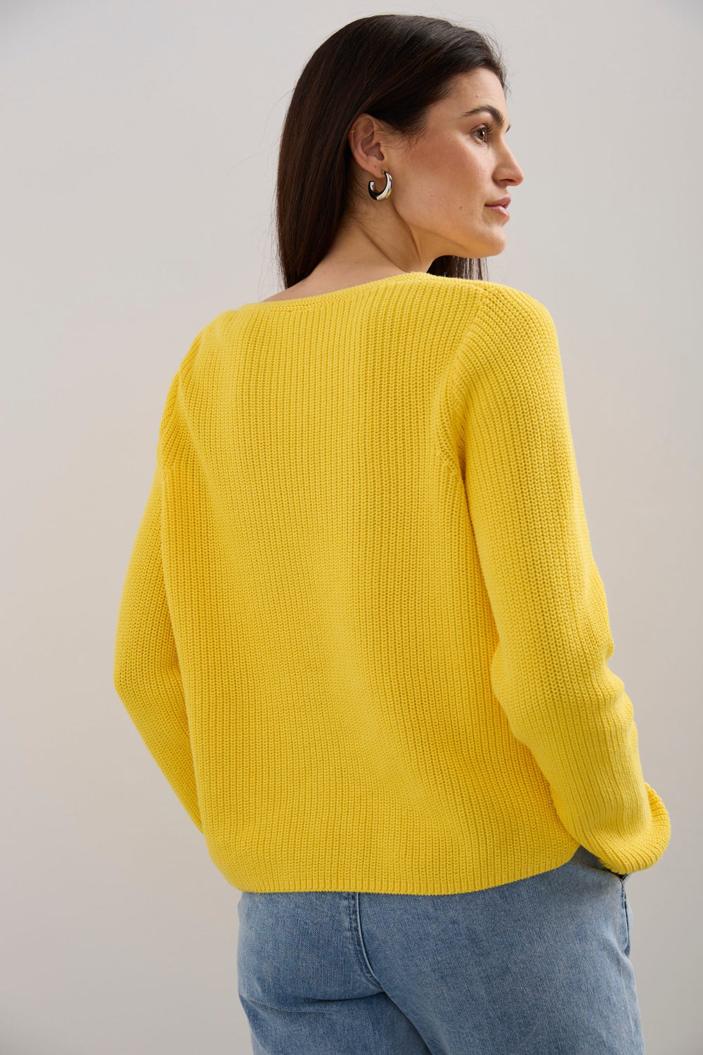 Pull côtelé à encolure dégagée