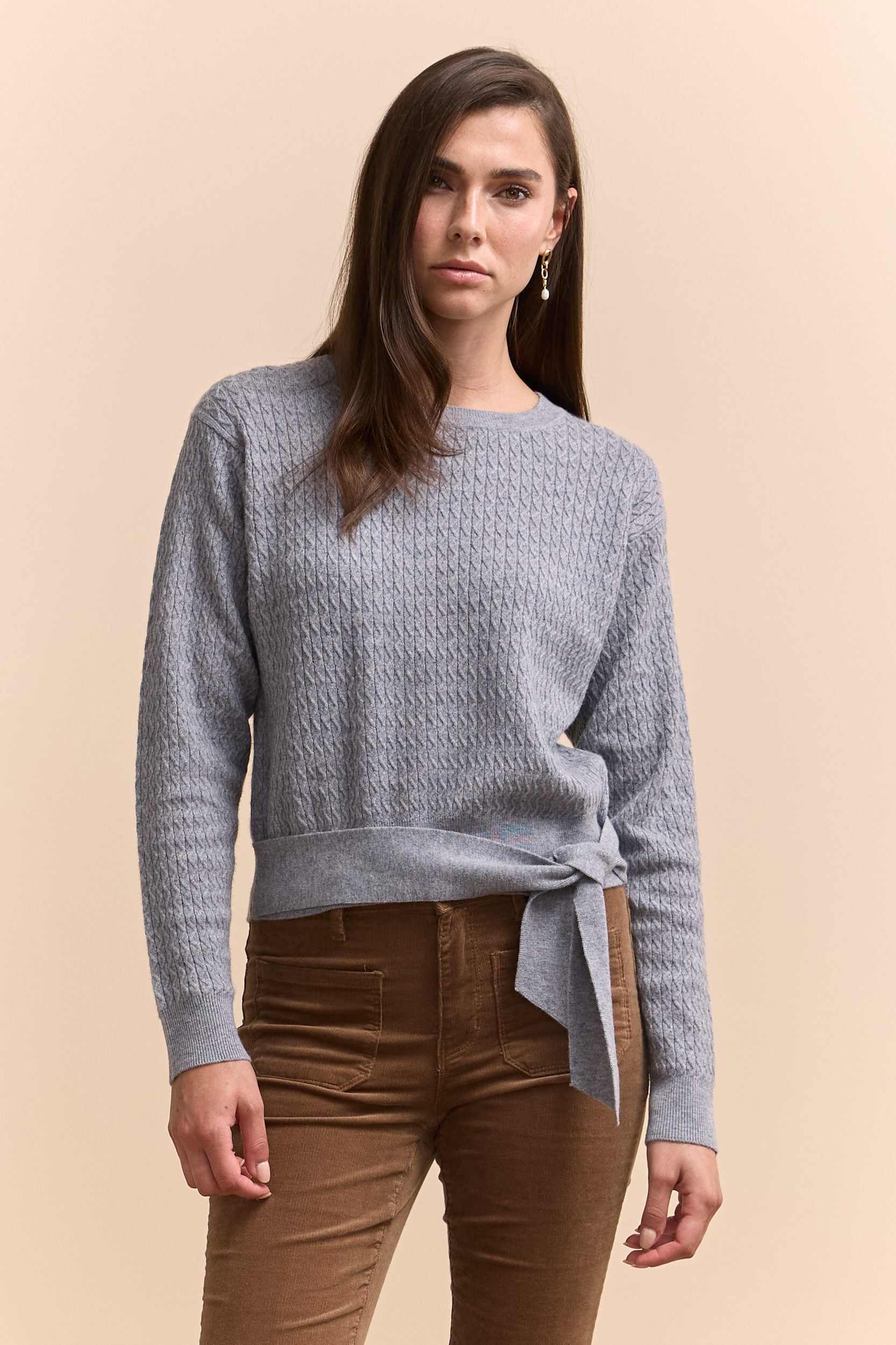 Front knot sweater discount