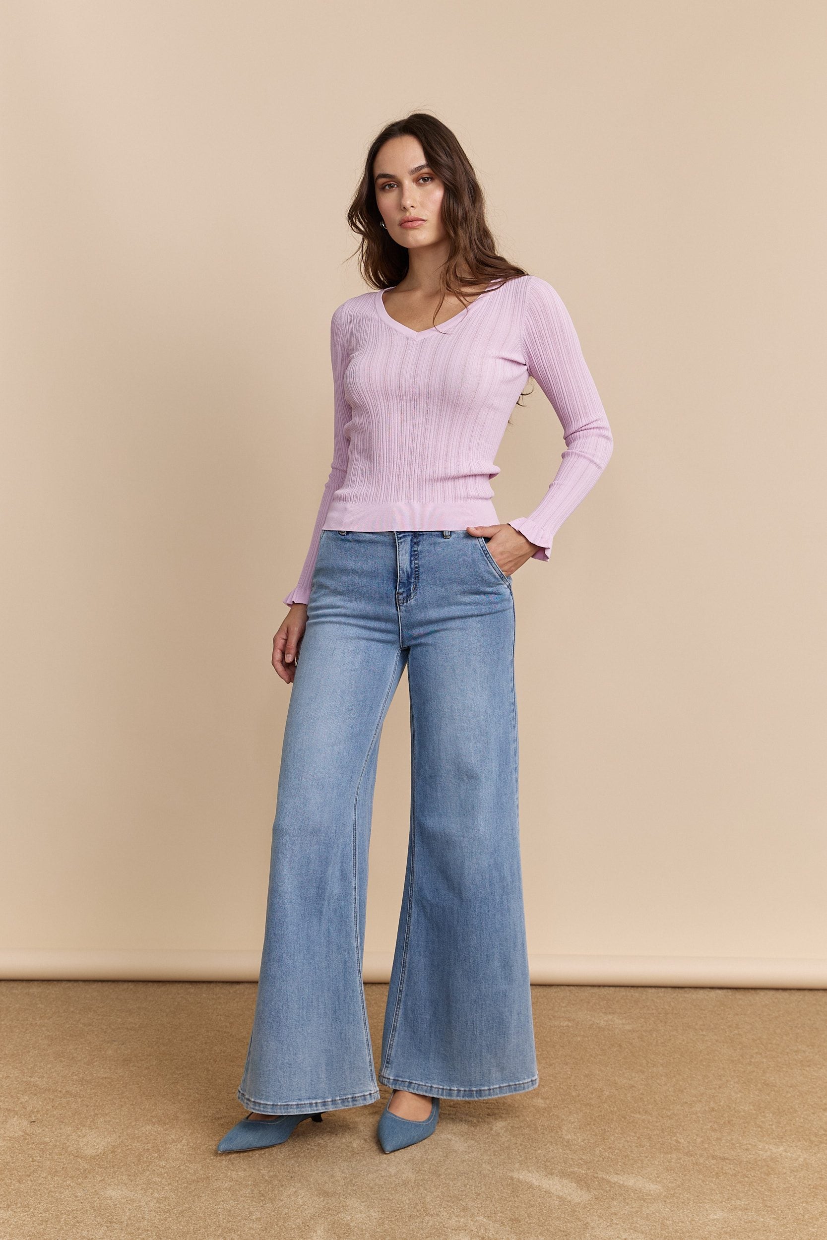 Sweater with ruffle cuffs