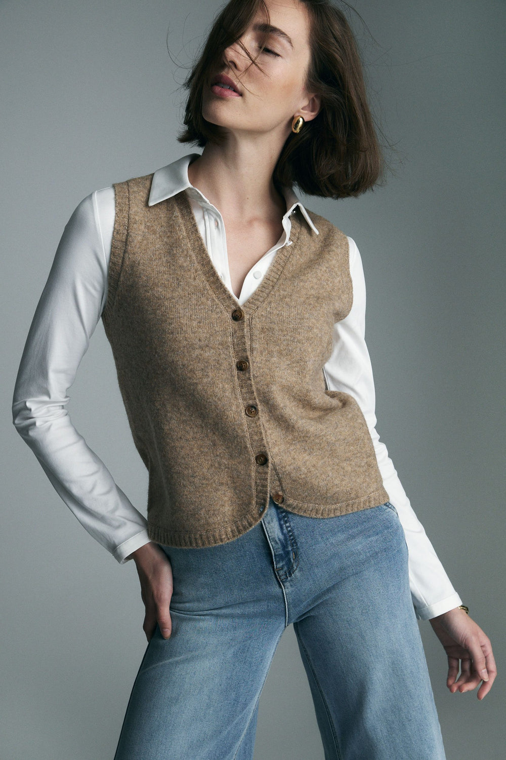 Buttoned sweater vest