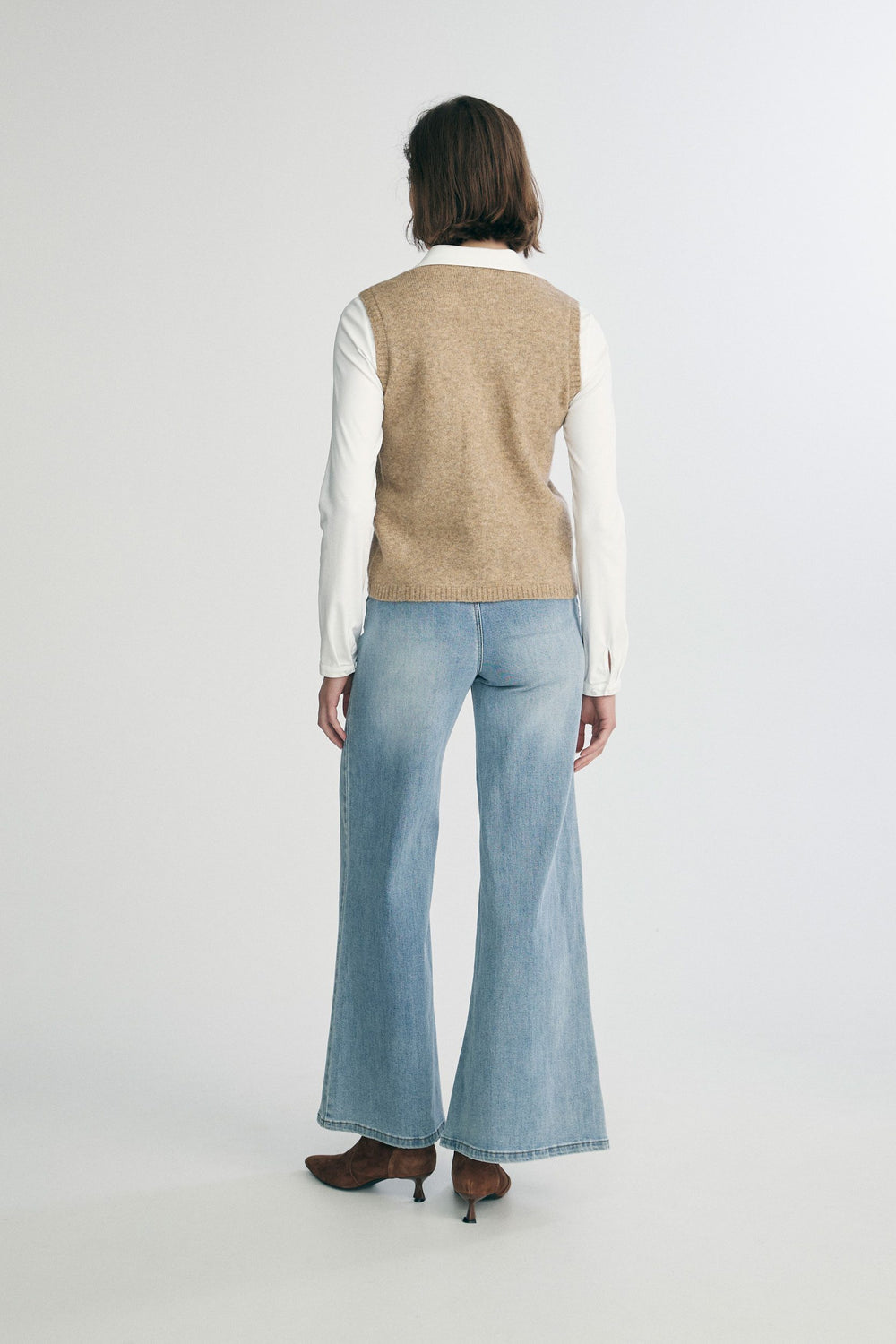 Buttoned sweater vest