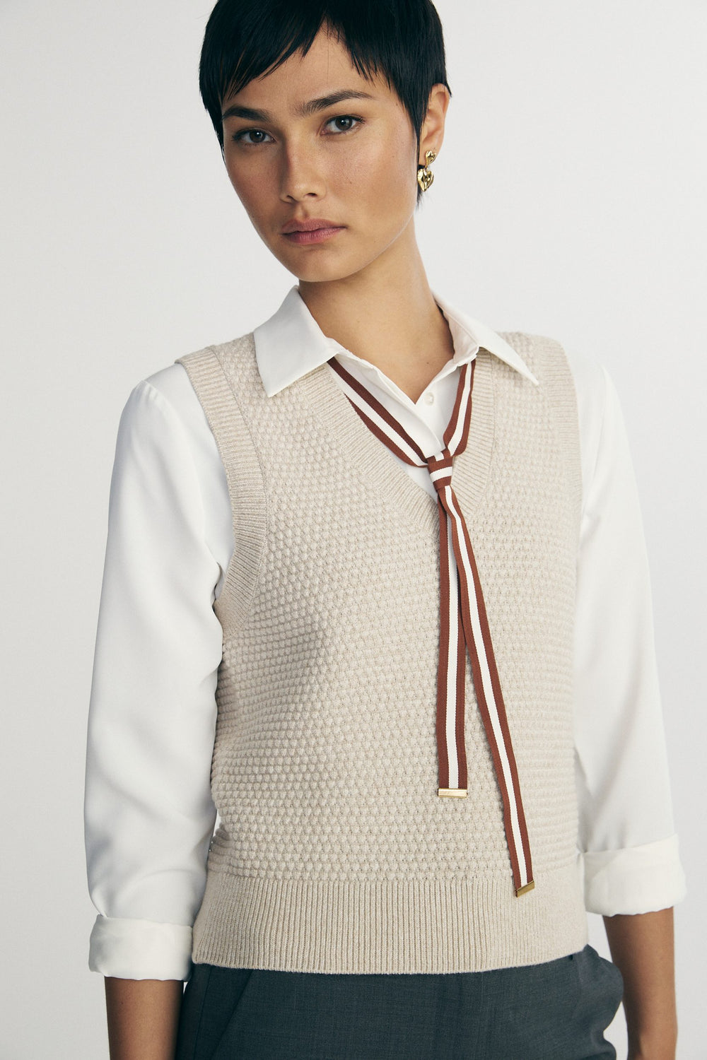 Sleeveless sweater