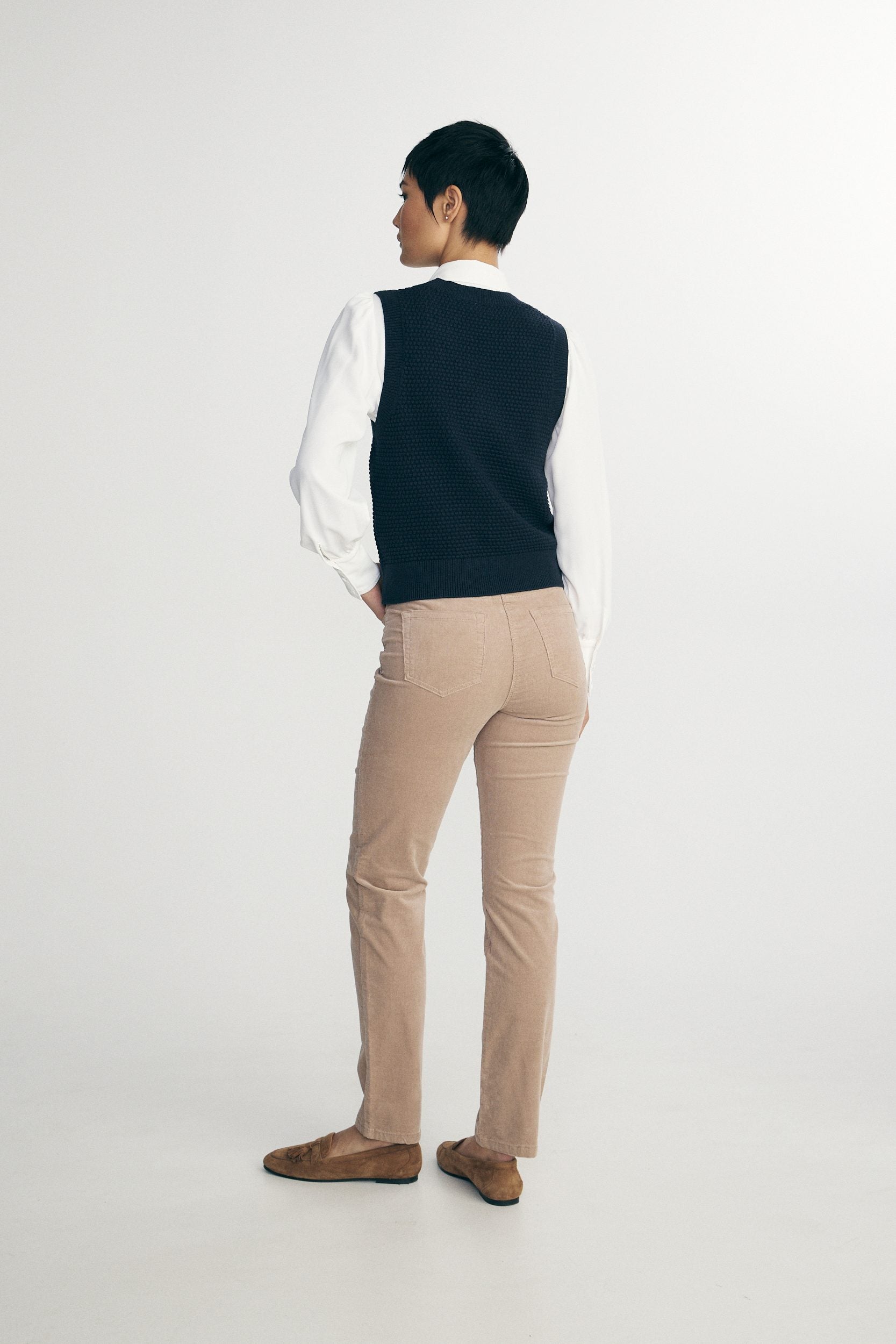 Sleeveless sweater
