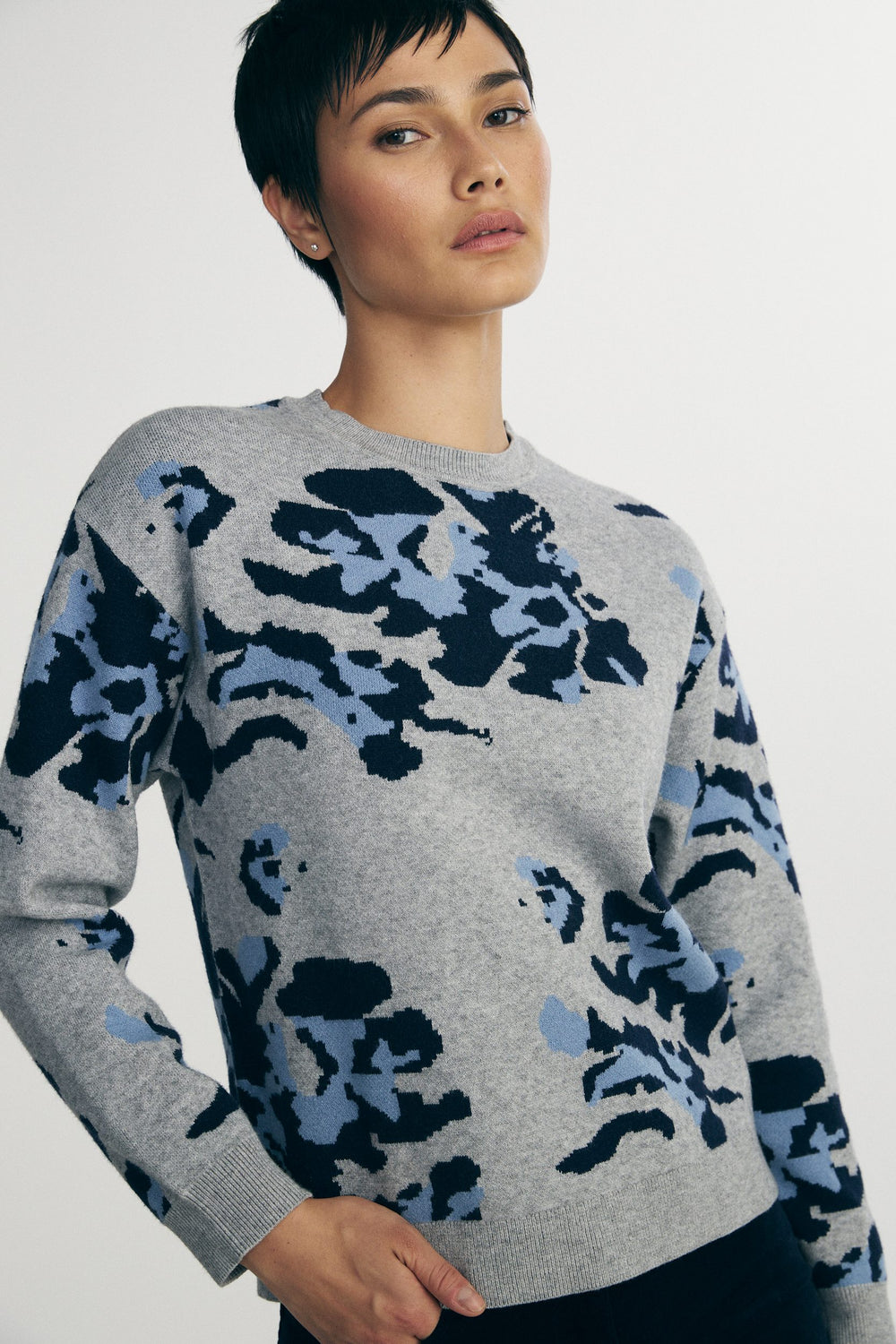 Flower jacquard sweater