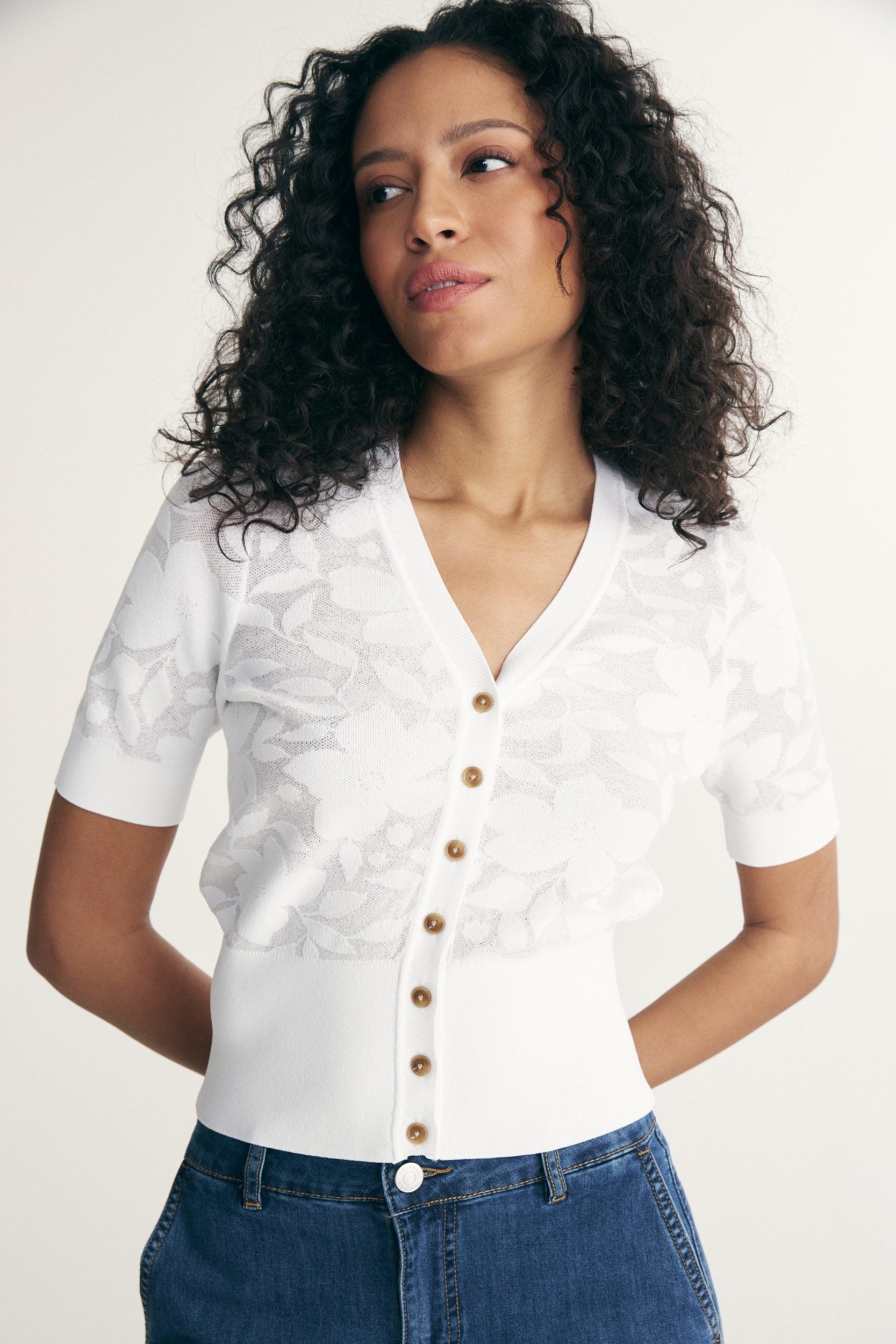 Cardigan court en jacquard floral