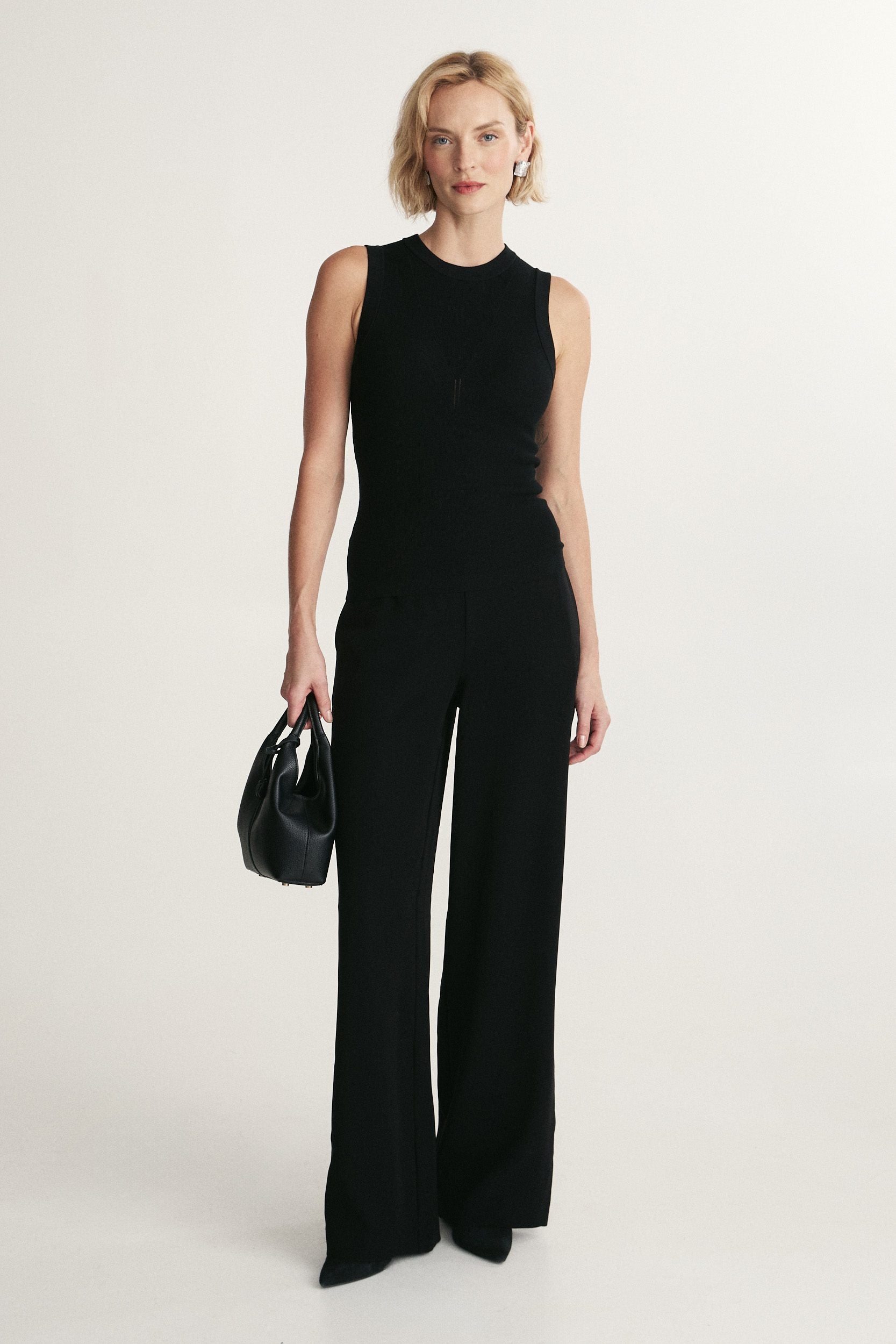 Sleeveless rib sweater