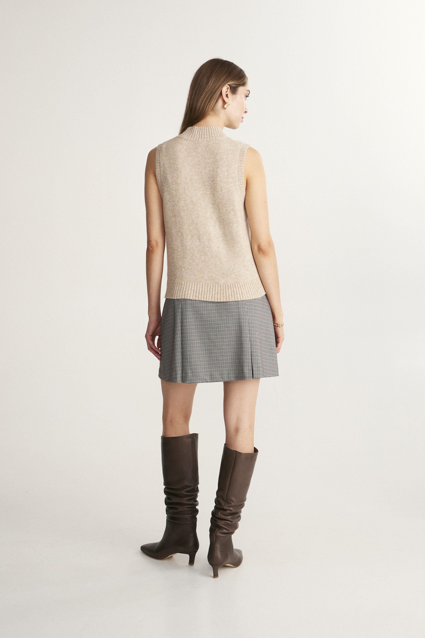 Sweater vest