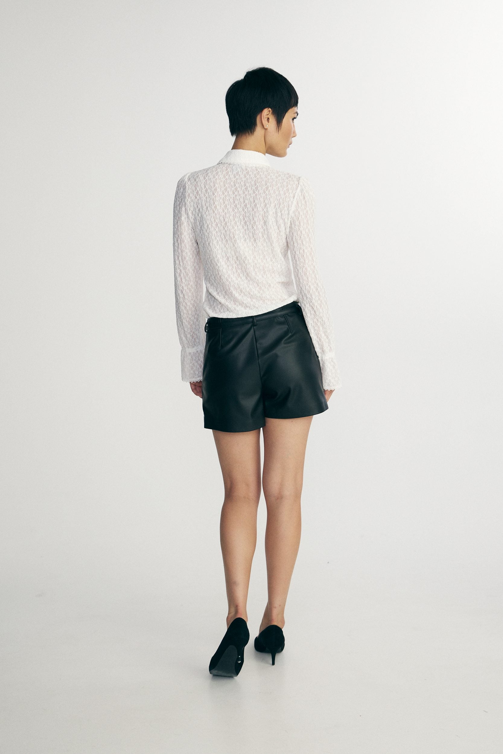 Short taille haute en simili cuir