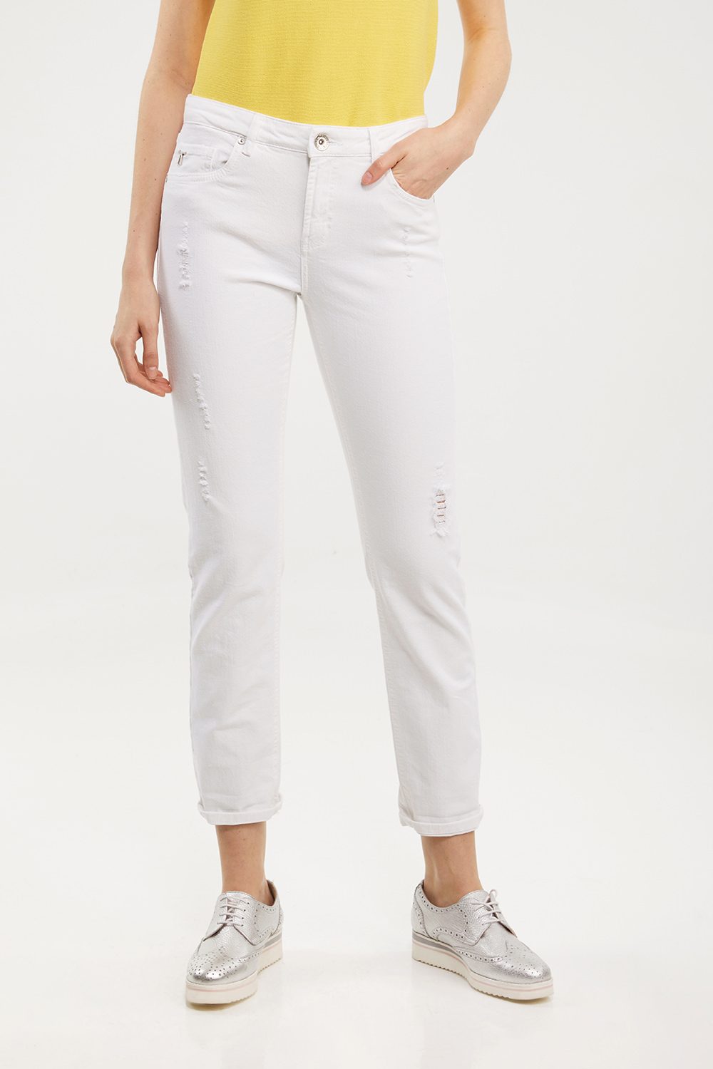 Distressed Boyfriend jean