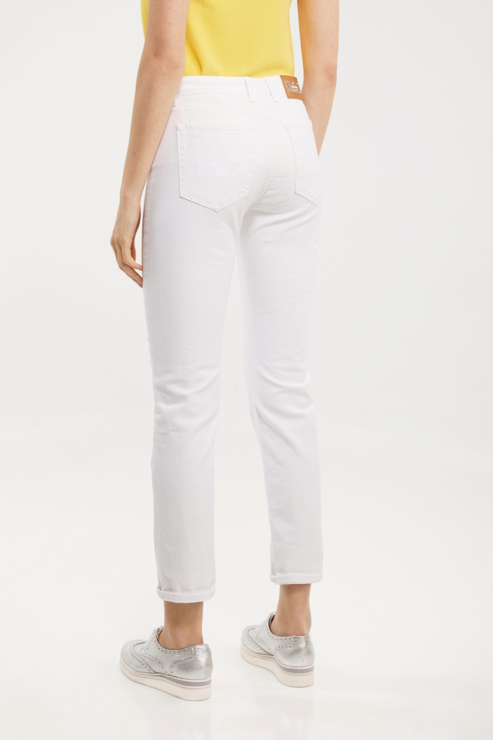 Distressed Boyfriend jean
