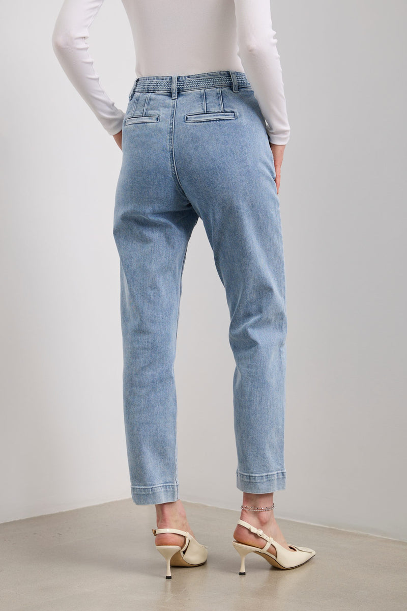 High waisted jeans with darts