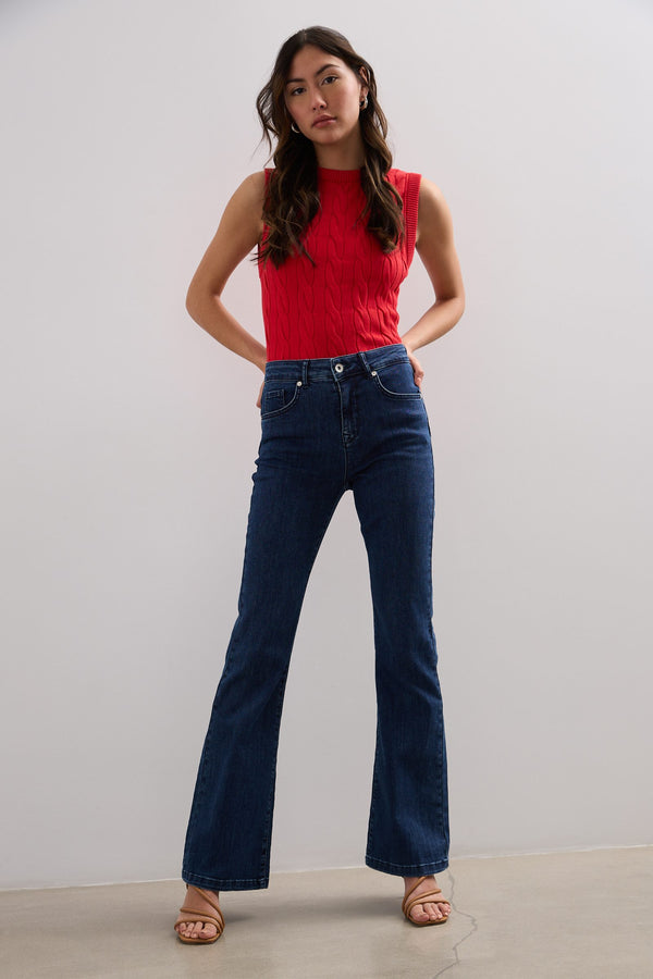 High waisted push-up jeans
