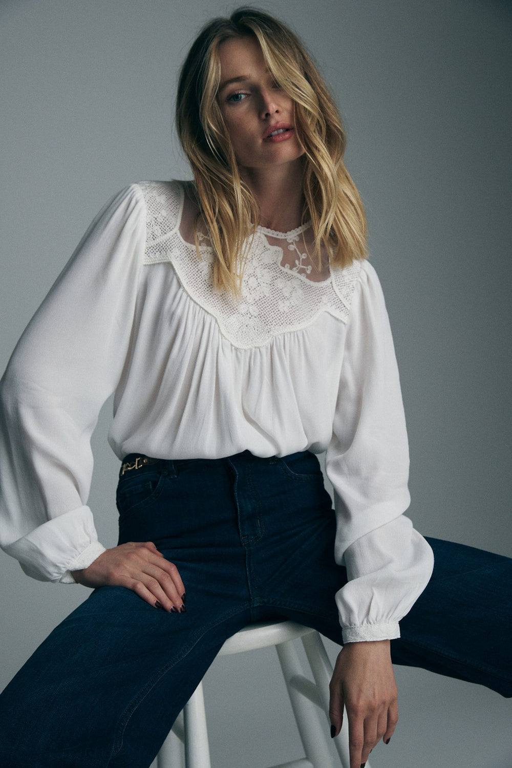 Jeans avec attaches