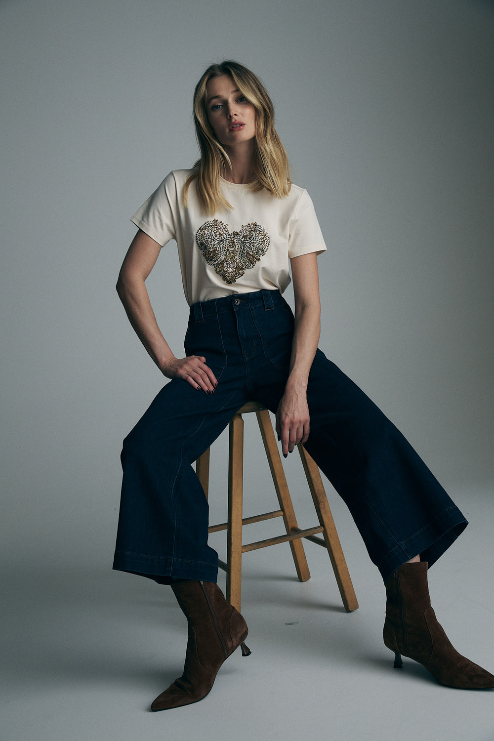 Wide leg jeans with zips