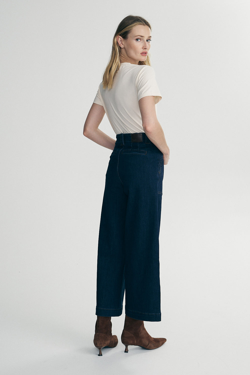Wide leg jeans with zips