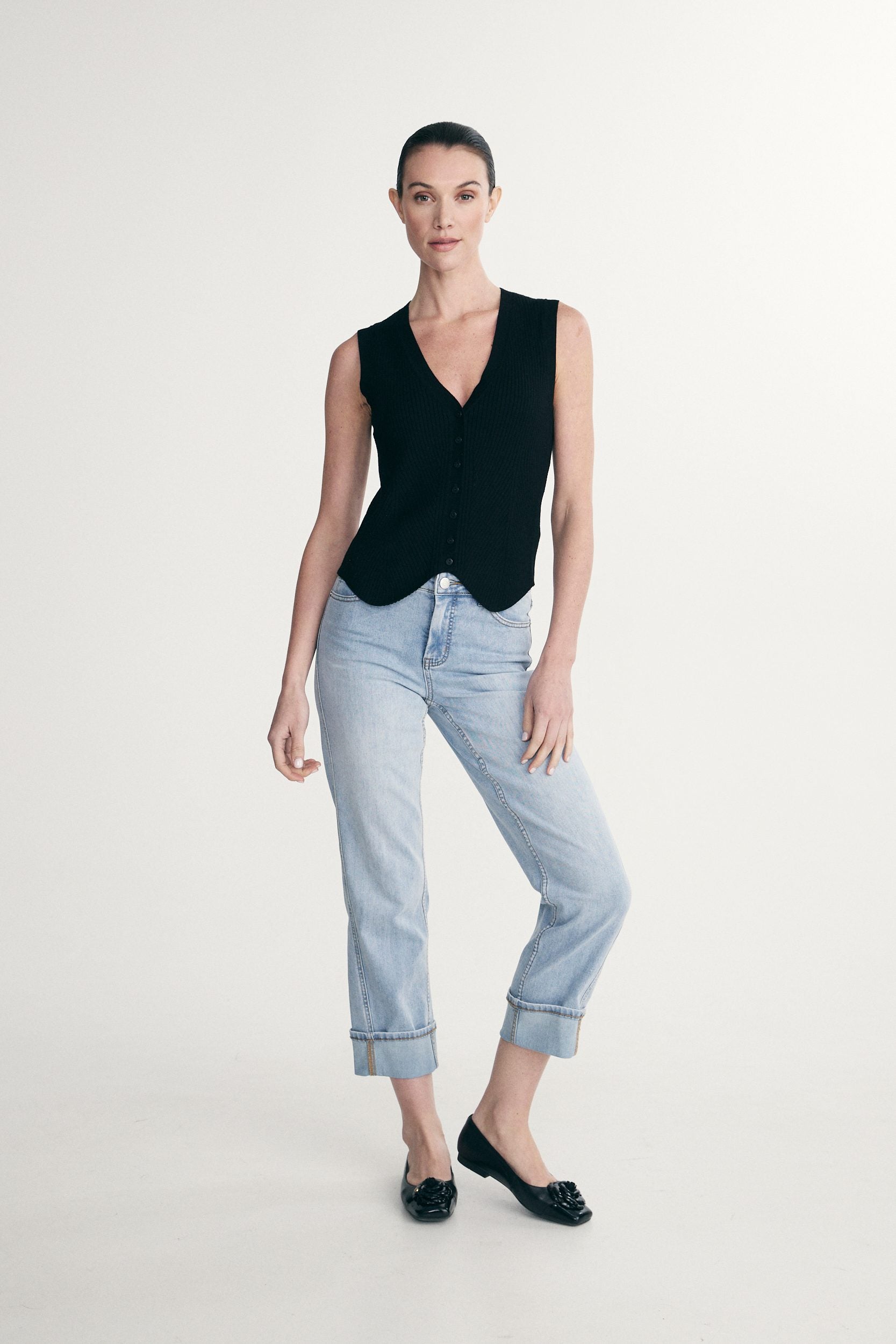 Jeans with large cuff