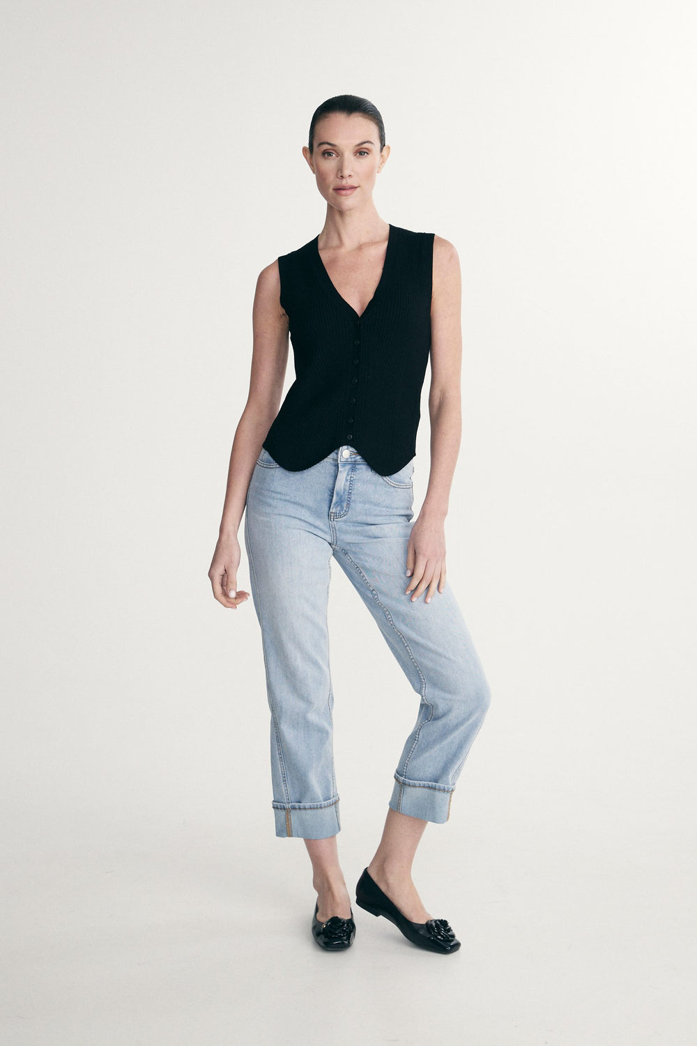 Jeans with large cuff