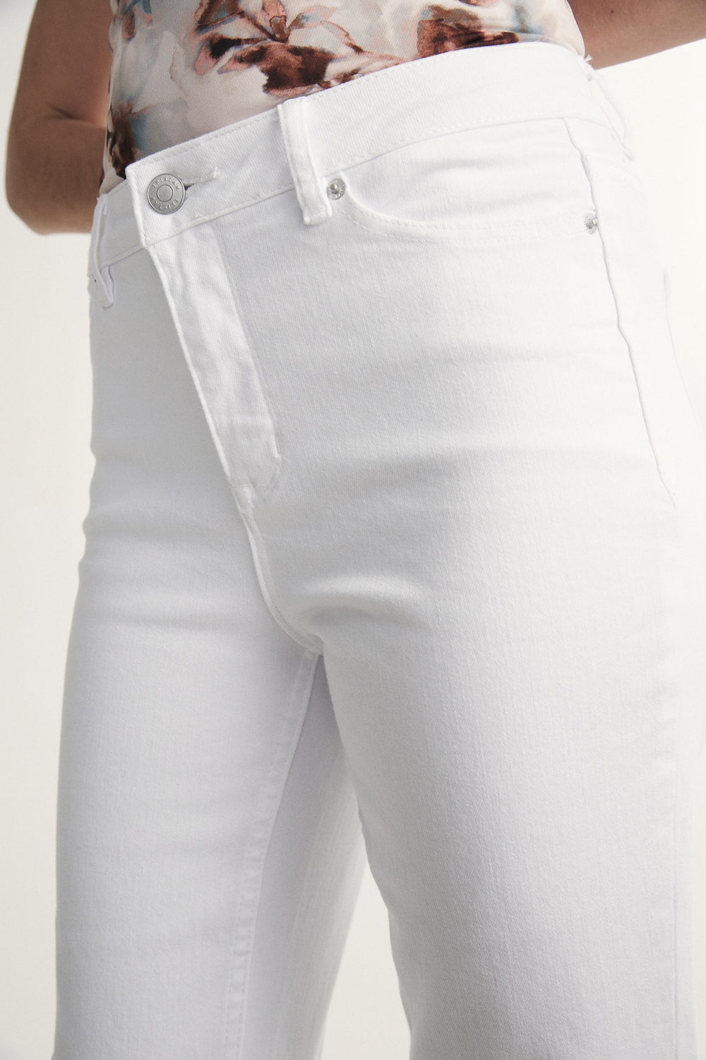 High waist cropped jean