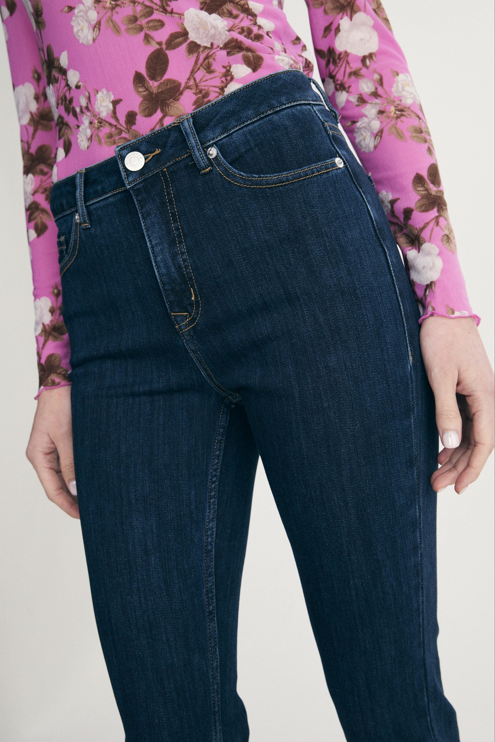 High waist crop jeans