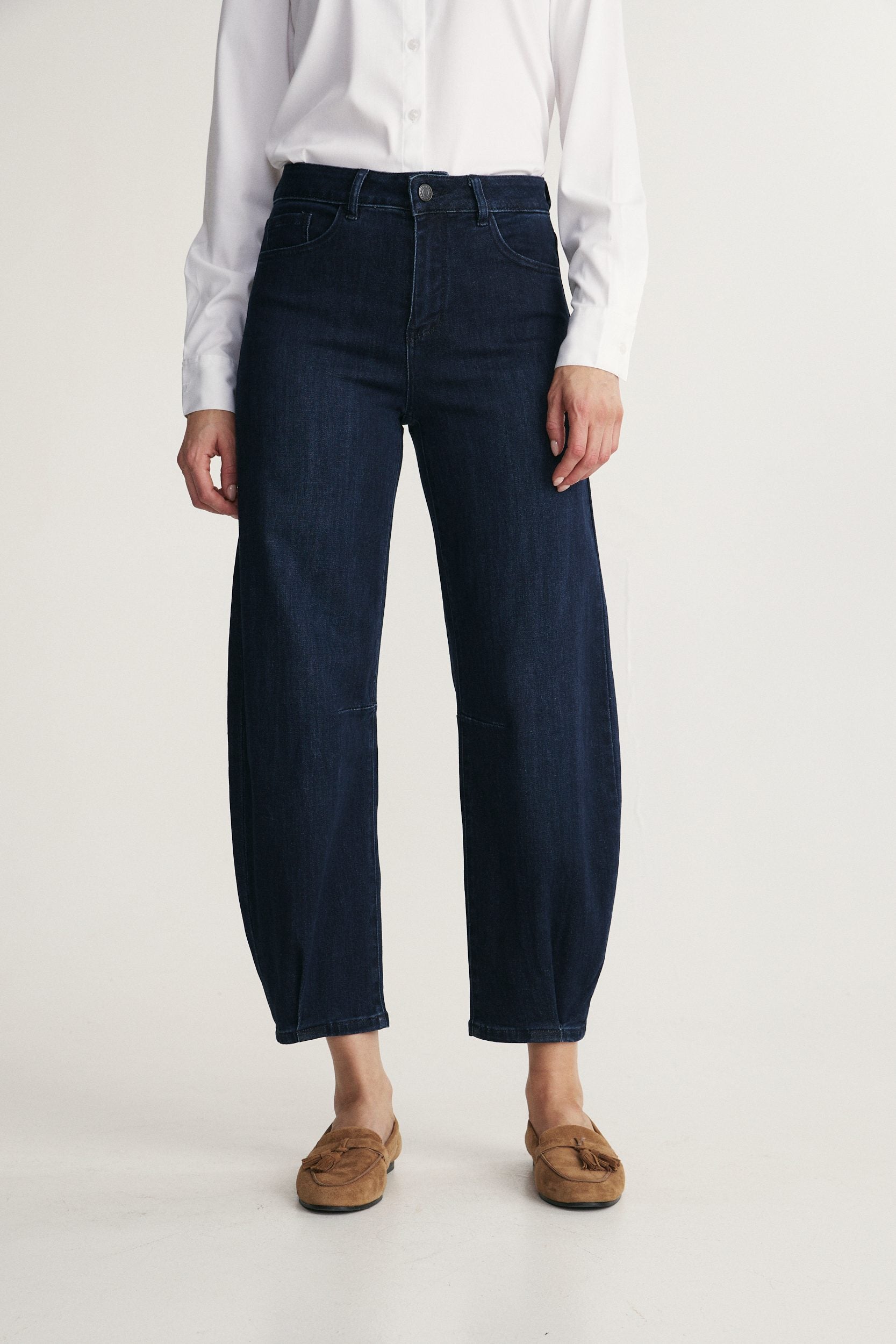 High-rise jeans with pleated hem