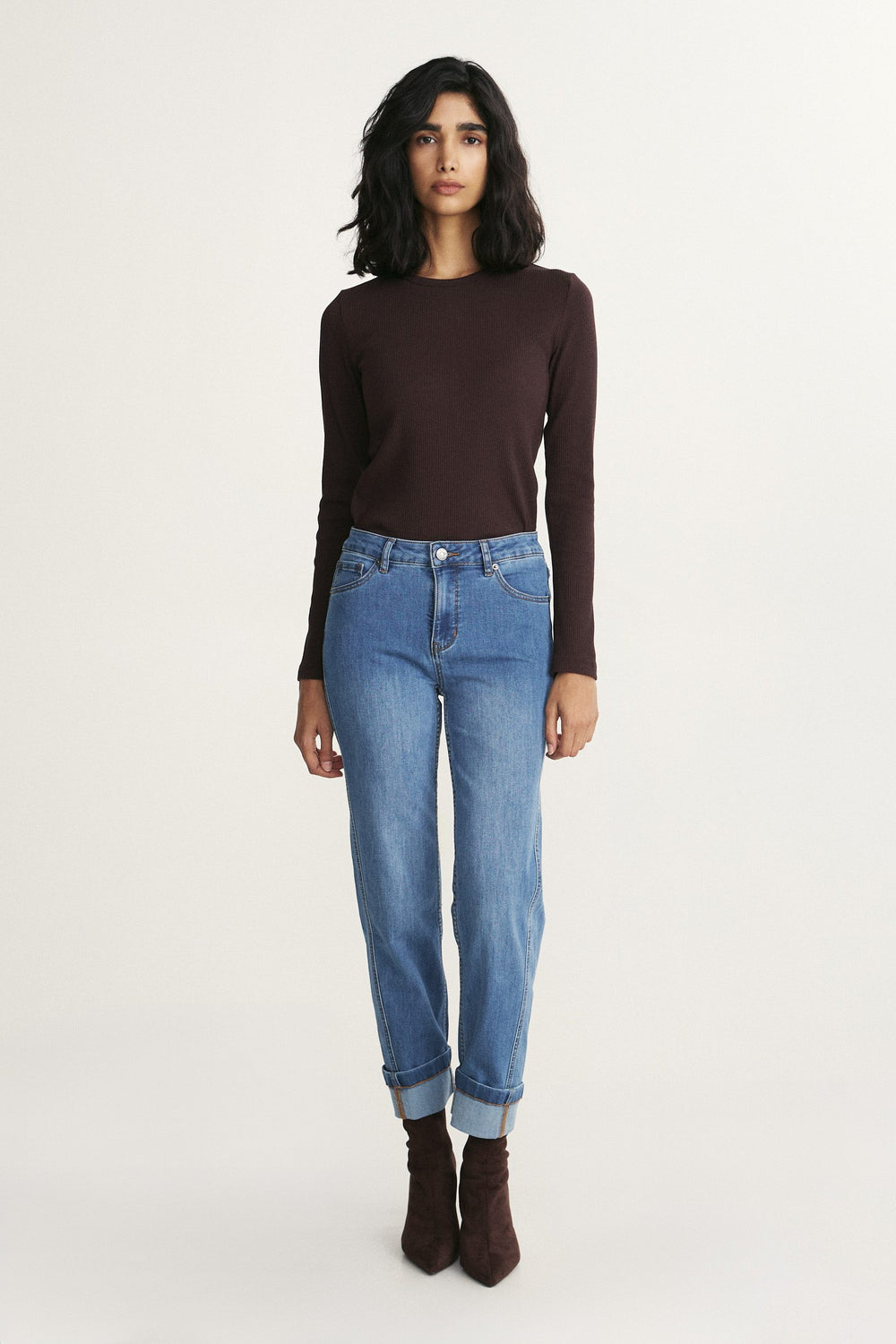 Asymmetrical seam Urban jean